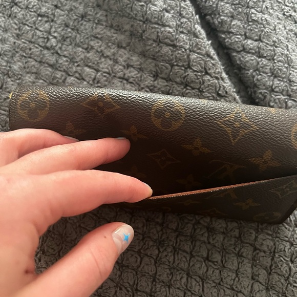 Authentic Louis Vuitton Sarah wallet - Picture 3 of 8